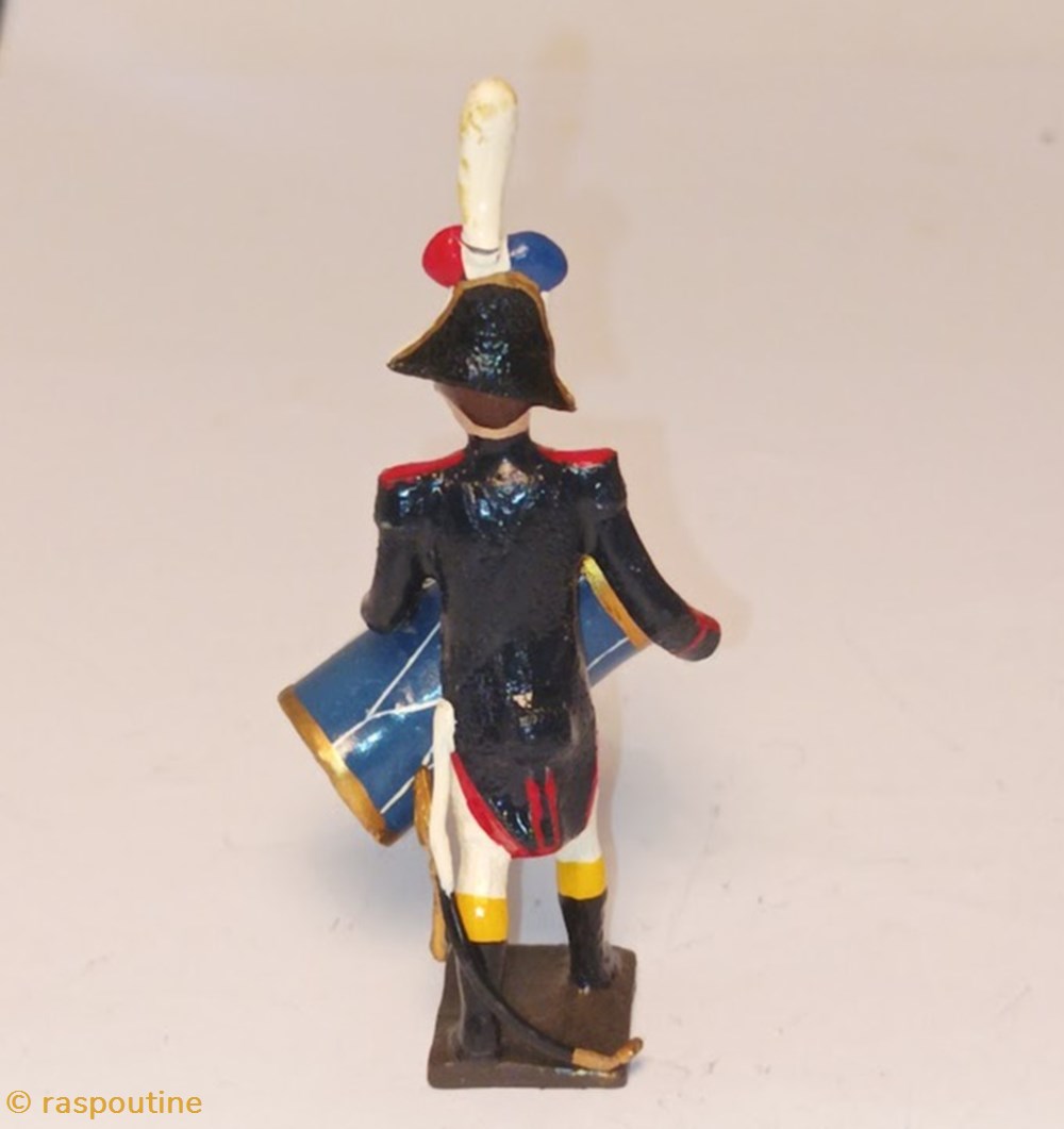 Caisse claire de la musique des grenadiers (plastron rouge) (1805) 3 figurines historique epoque napoleonienne caisse claire de la musique des grenadiers plastron rouge 1805