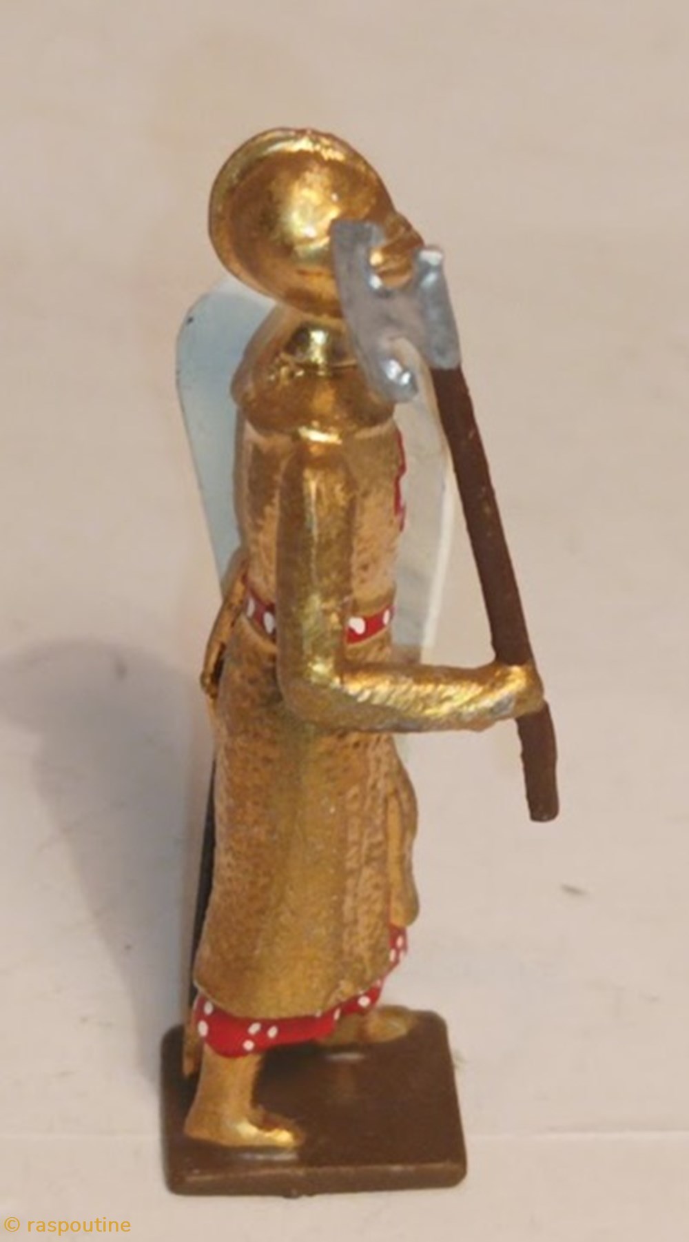 Croisé, cotte dorée, heaume, avec hache et bouclier bleu ""lion""" 4 figurines historique moyen age croise cotte doree heaume avec hache et bouclier bleu lion