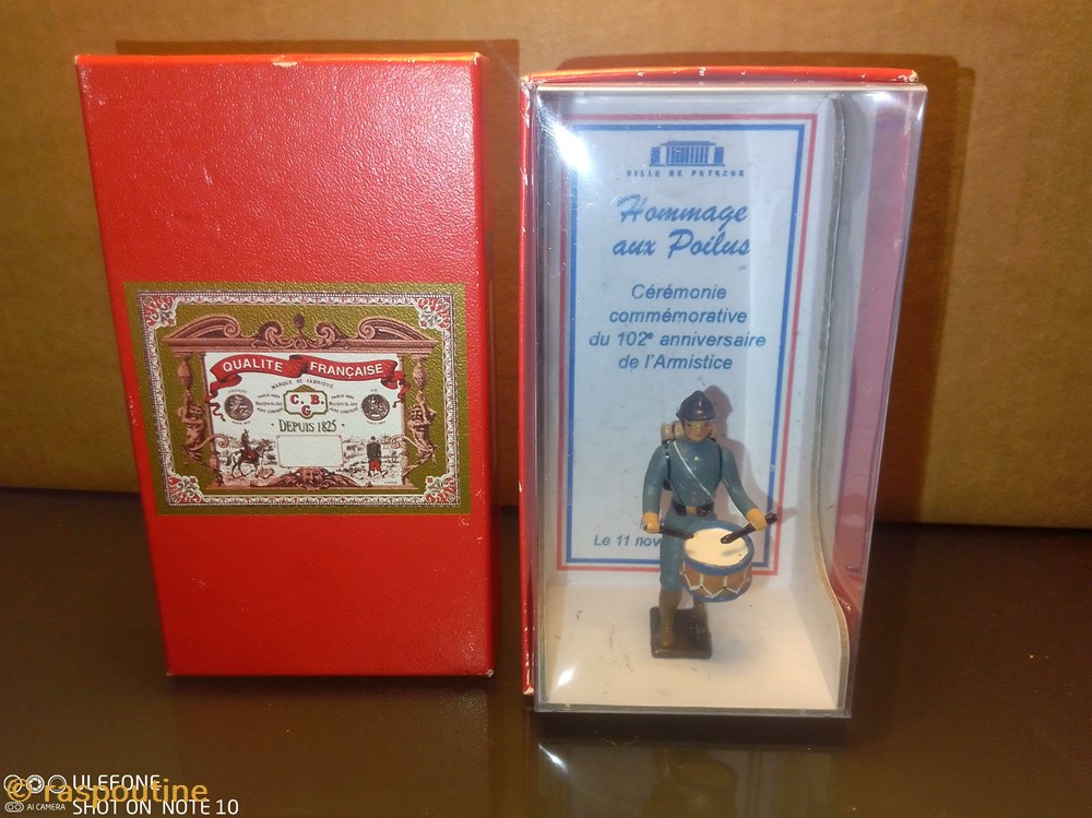 Puteaux Le poilu avec son tambour de la premiere guerre mondiale figurines historique puteaux le poilu avec son tambour de la premiere guerre mondiale