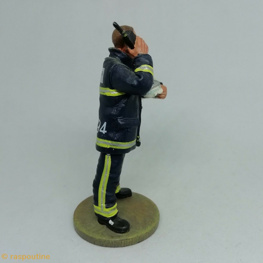 Pompier d'aéroport de Barajas Espagne 2003 3 figurines autres pompier aeroport de barajas espagne 2003