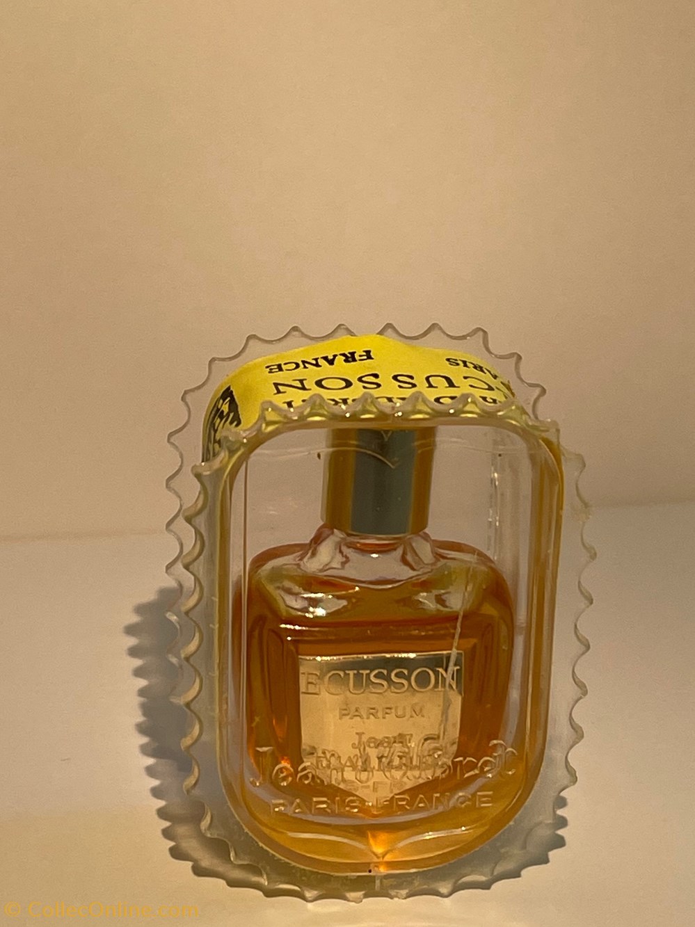 Ecusson parfums beaute ecusson