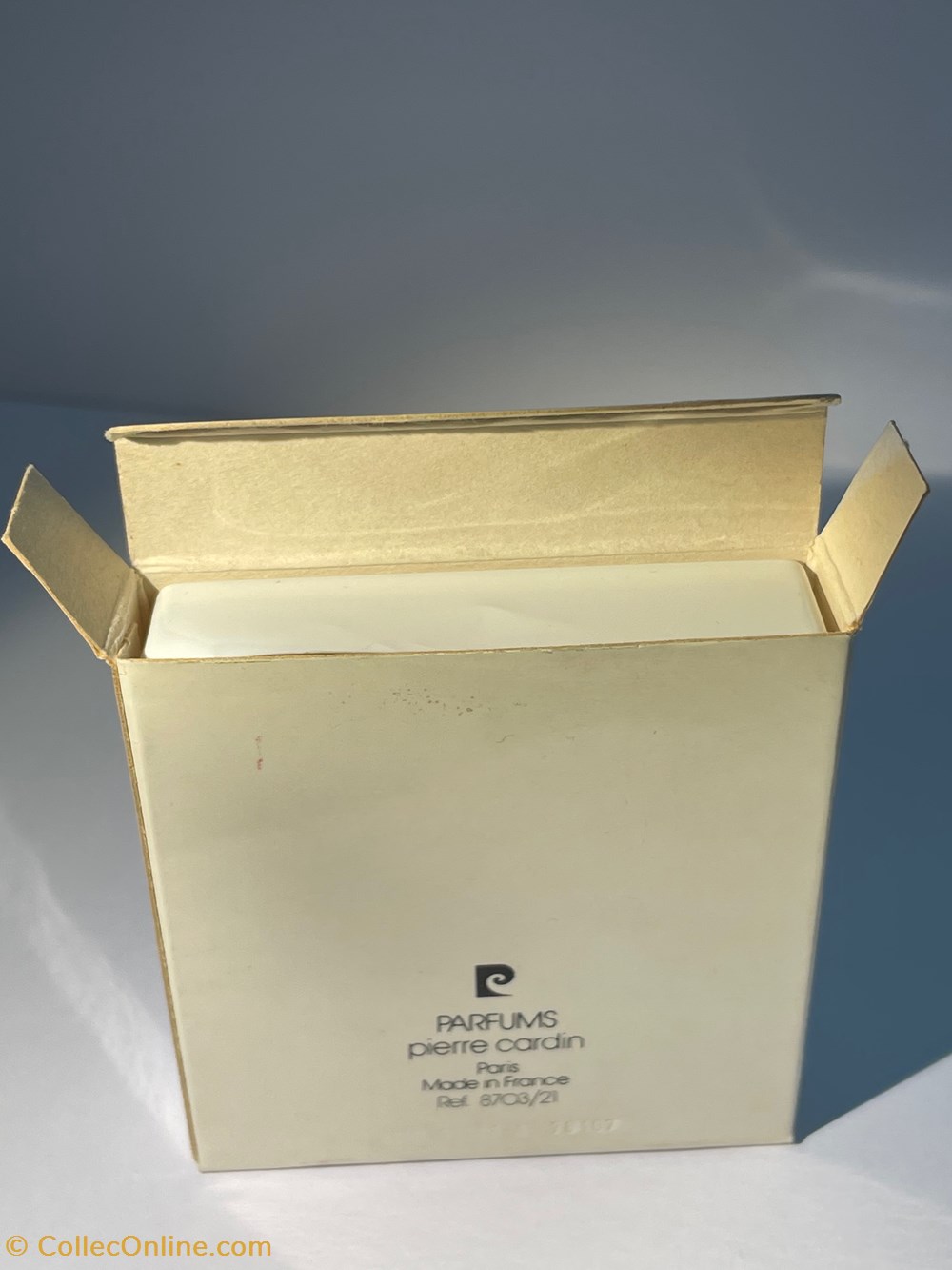 parfums beaute cardin