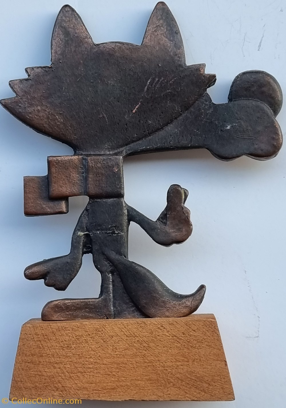 Sarajevo 1984 figurine mascotte Vucko sport olympisme sarajevo 1984 figurine mascotte vucko