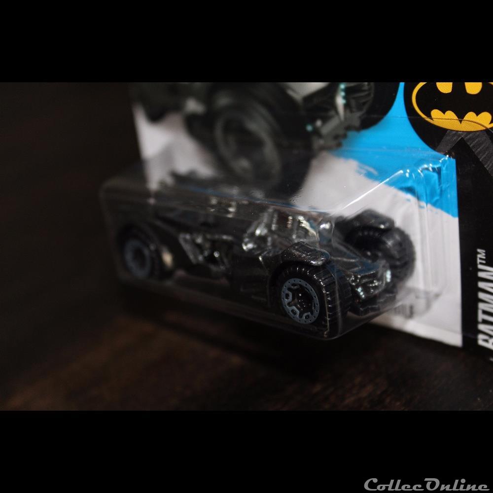 Batmobile Hotwheels Arkham Knight 2 modele reduit voiture batmobile hotwheels arkham knight