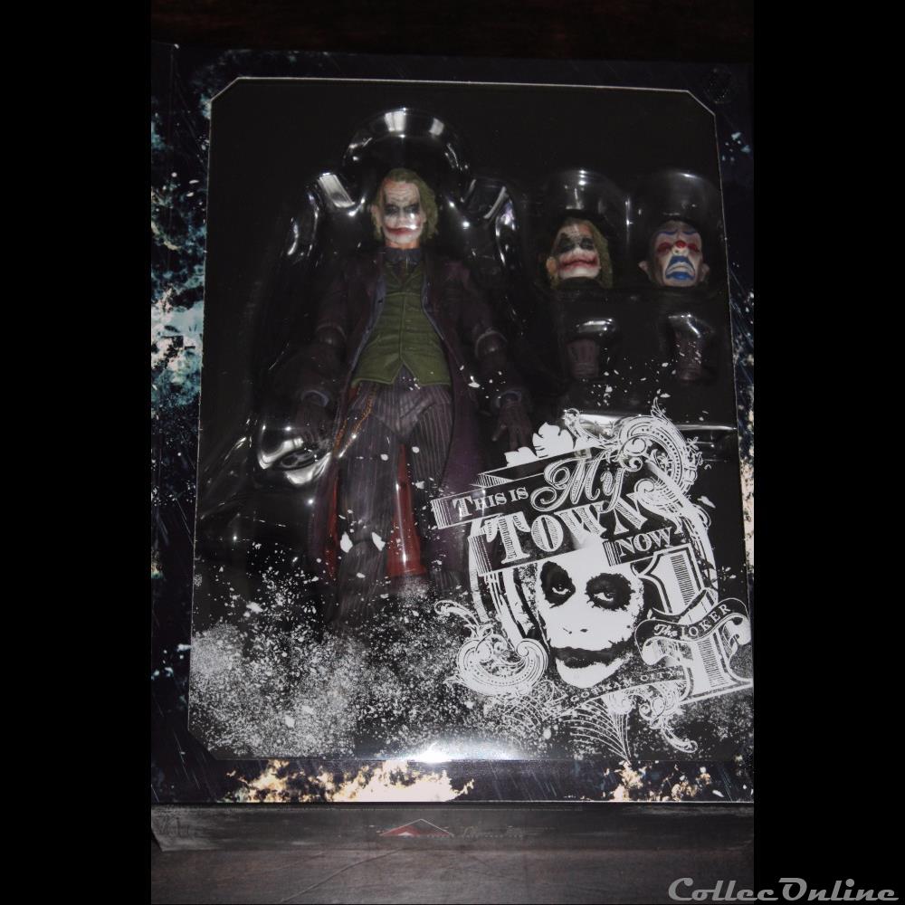 Joker The Dark Knight trilogy Play Arts Enix 3 figurine comic batman joker the dark knight trilogy play arts enix