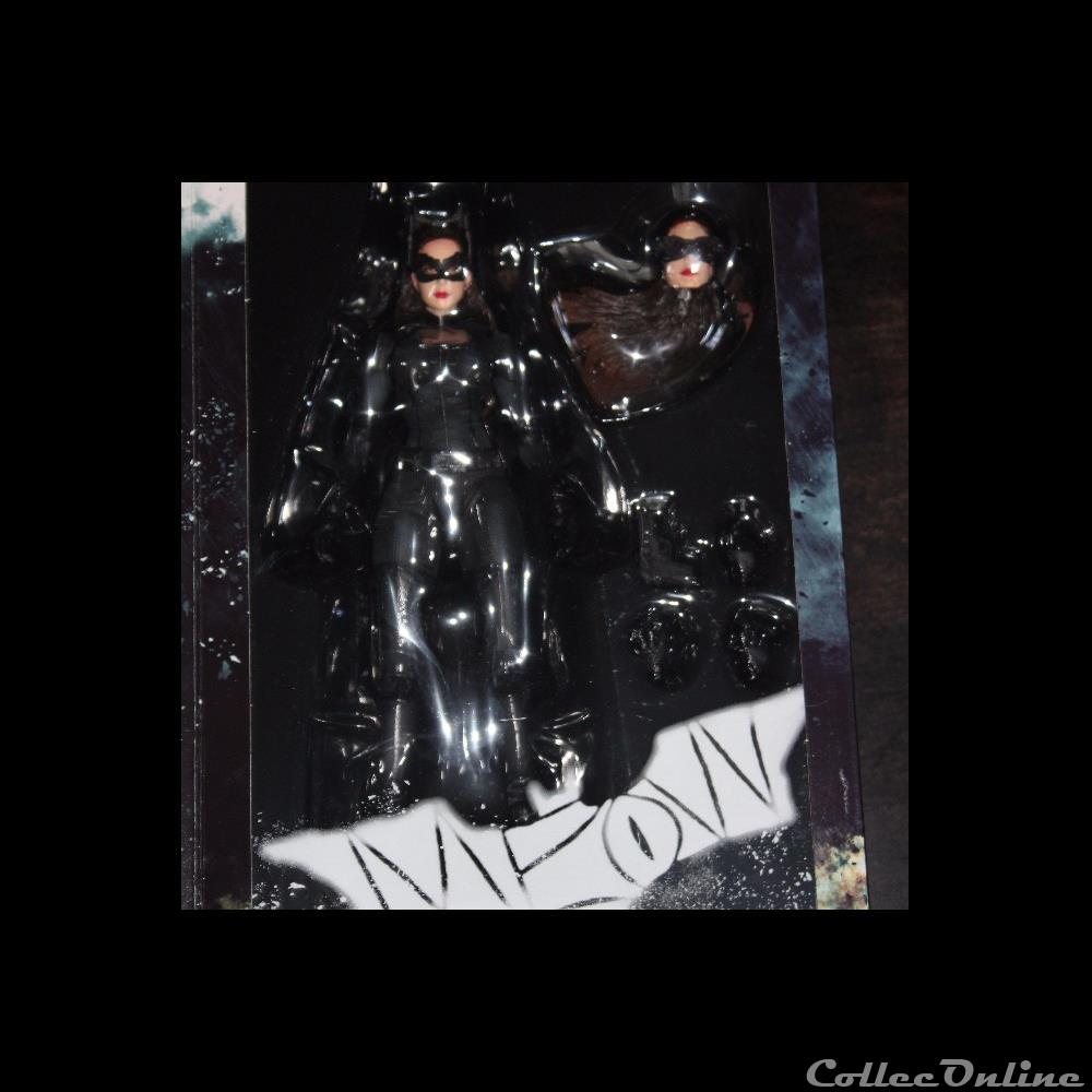 figurine comic batman catwoman the dark knight trilogy play arts enix
