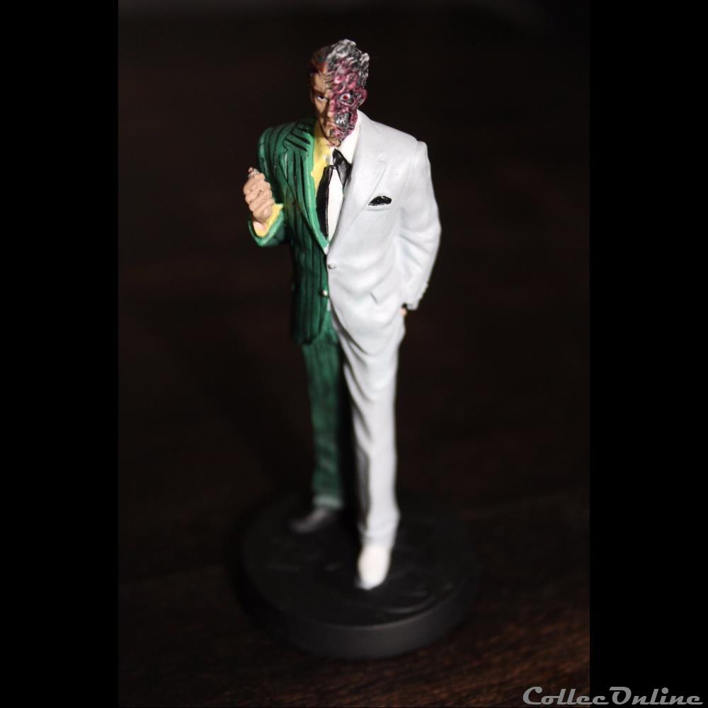 figurine comic batman double face