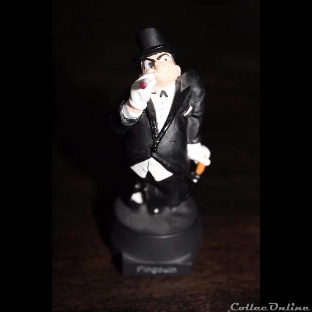 Le Pingouin jeu d'échec figurine comic batman le pingouin jeu echec