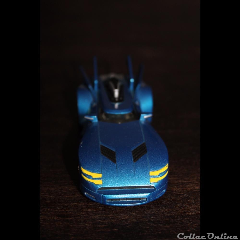 Batmobile 2000 Corgi 1/43eme 4 modele reduit voiture batmobile 2000 corgi 1 43eme