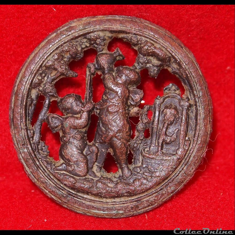 vetement et accessoire civil bouton 36