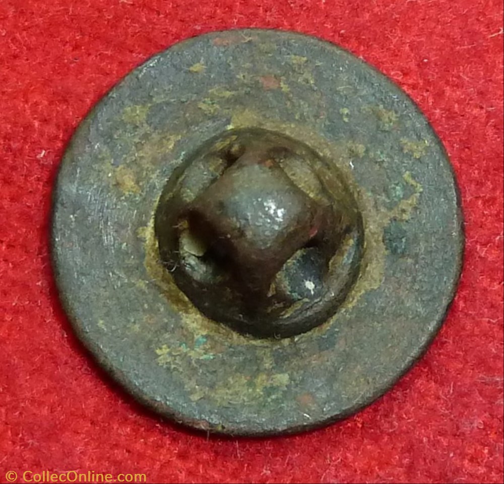 vetement et accessoire bouton militaire marine ancien regime regiments des canoniers gardes cotes