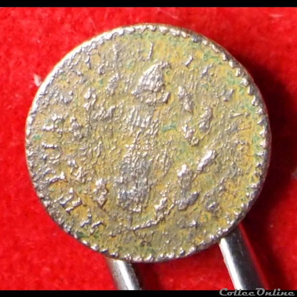 vetements et accessoires boutons militaires armee de terre infanterie 1792 1793