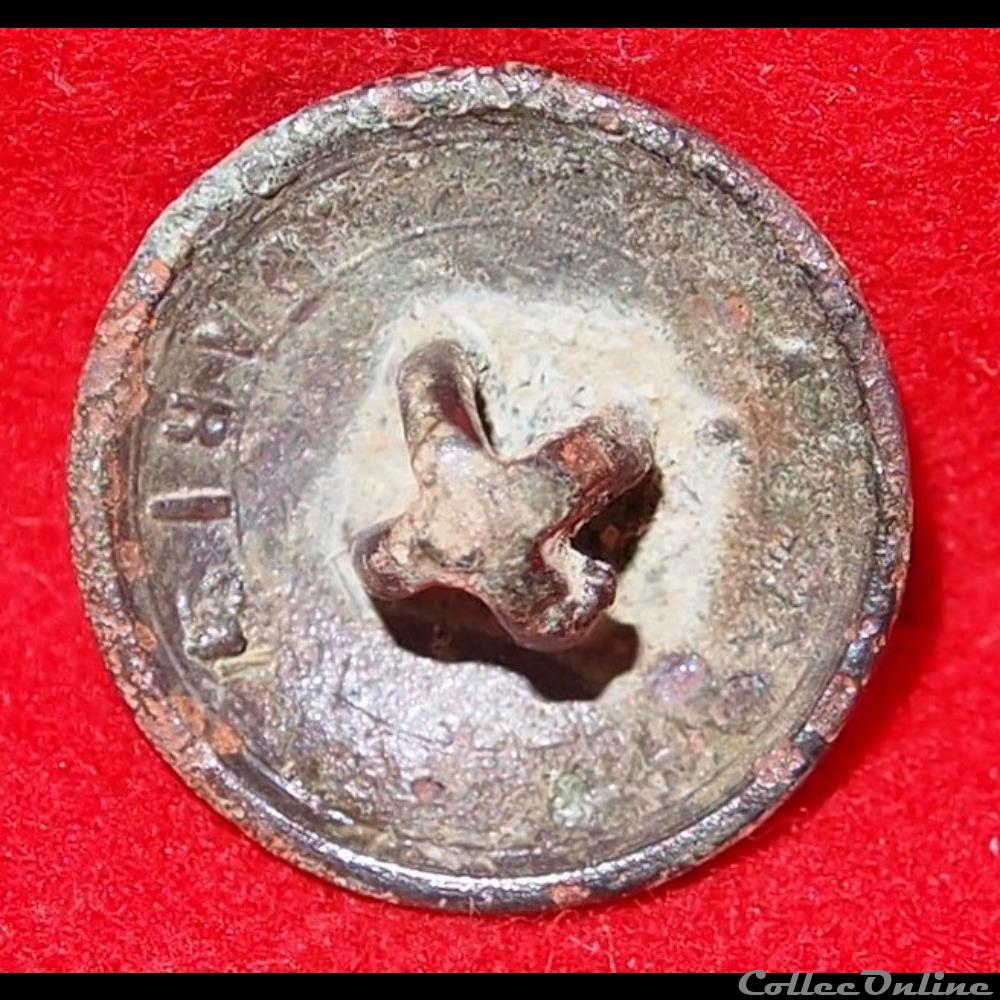 vetements et accessoires boutons militaires 20 eme infanterie de ligne 1844 1871
