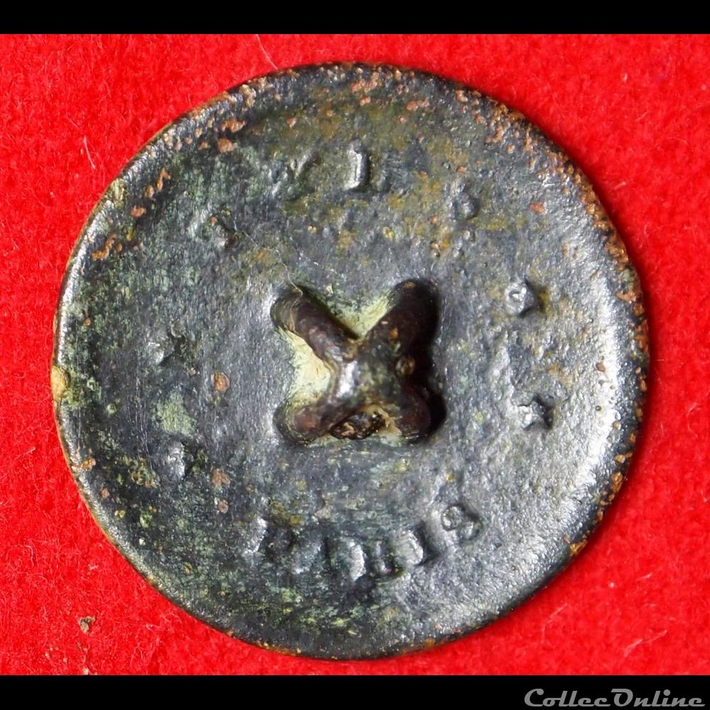 vetements et accessoires boutons militaires 44 eme infanterie de ligne 1820 1844