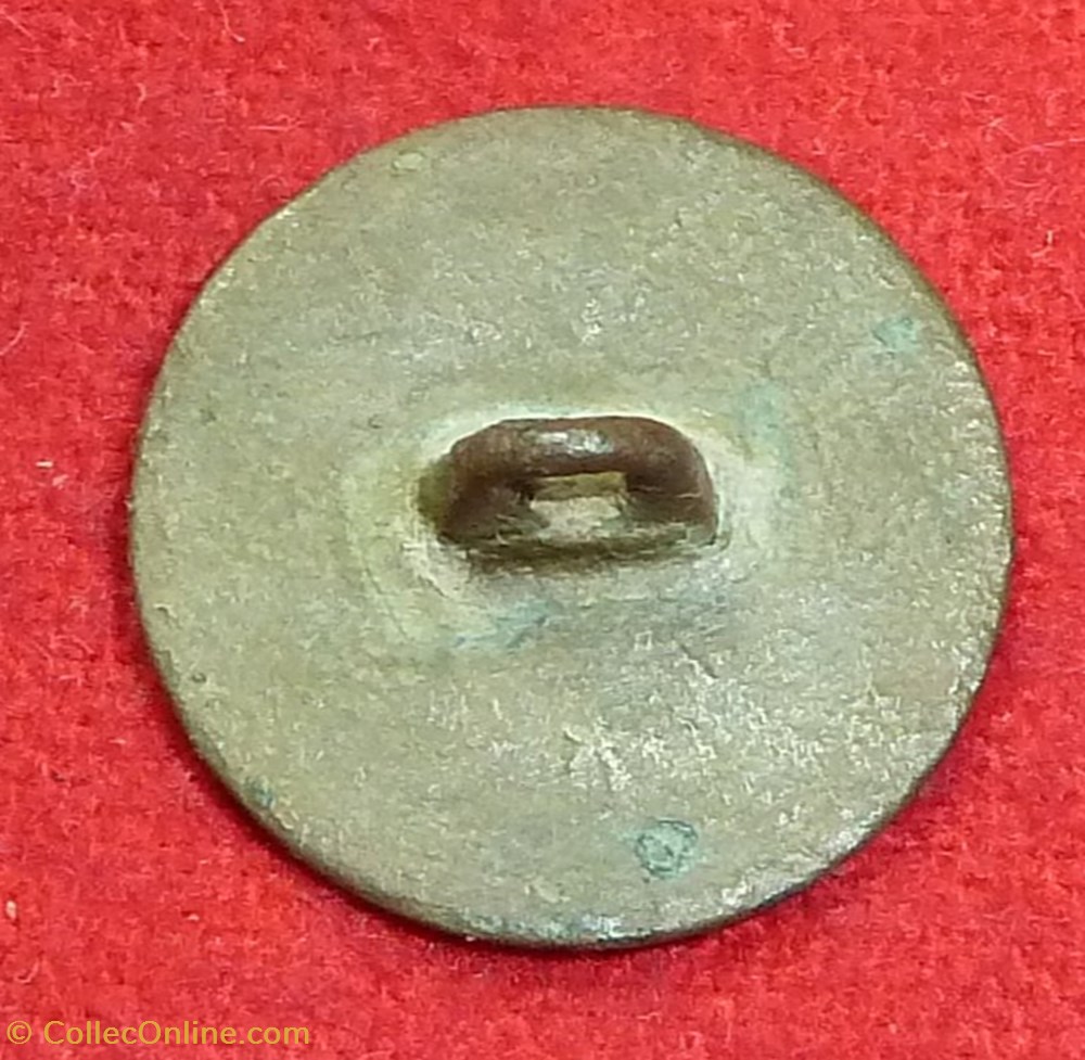 vetement et accessoire bouton civil