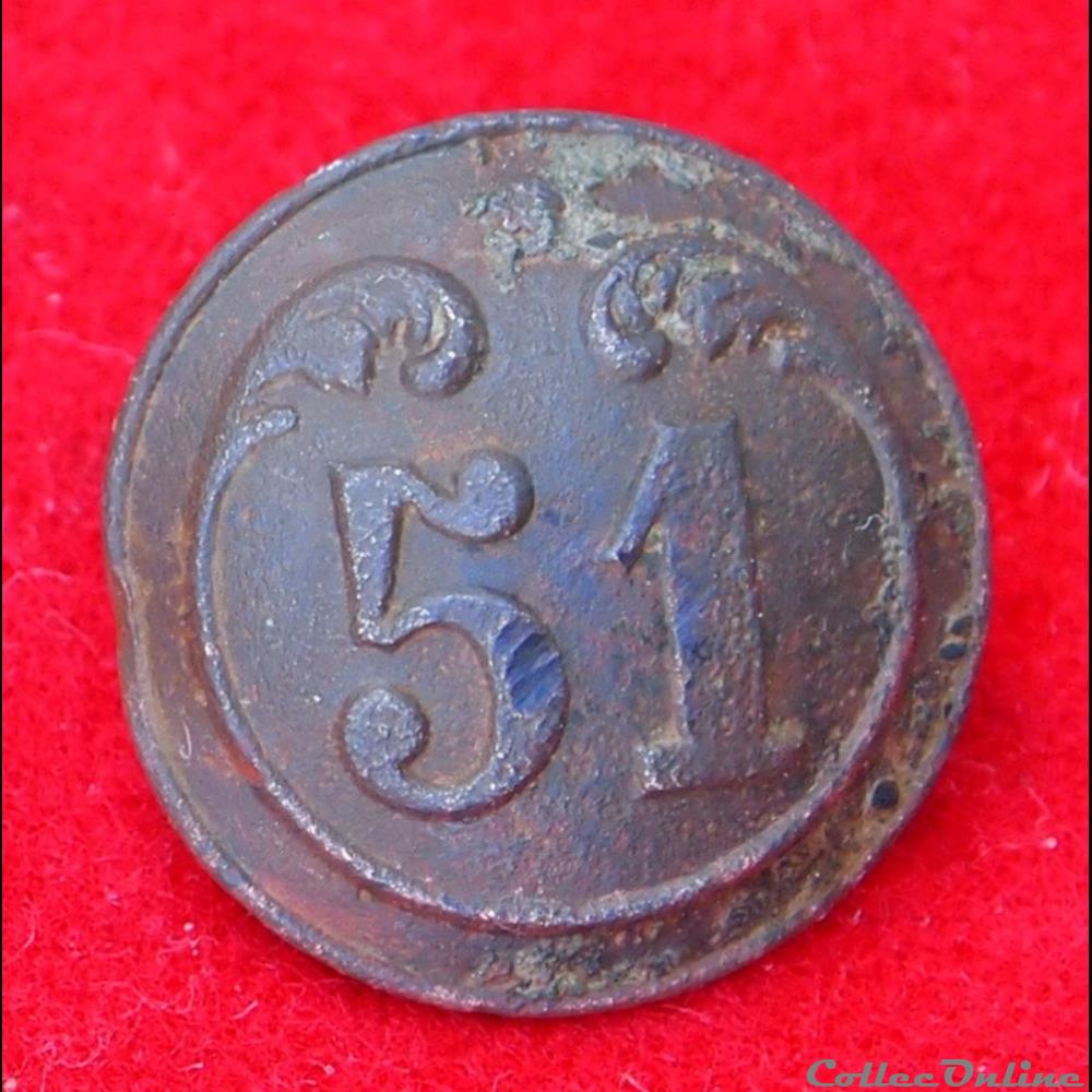 vetements et accessoires boutons militaires 51 eme infanterie de ligne 1844 1871