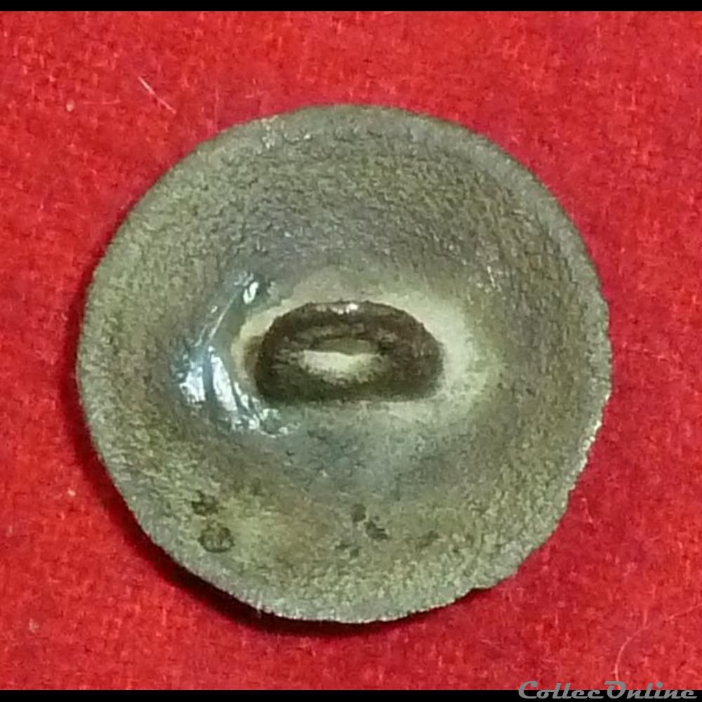 vetements et accessoires boutons militaires 35 eme infanterie de ligne 1844 1871