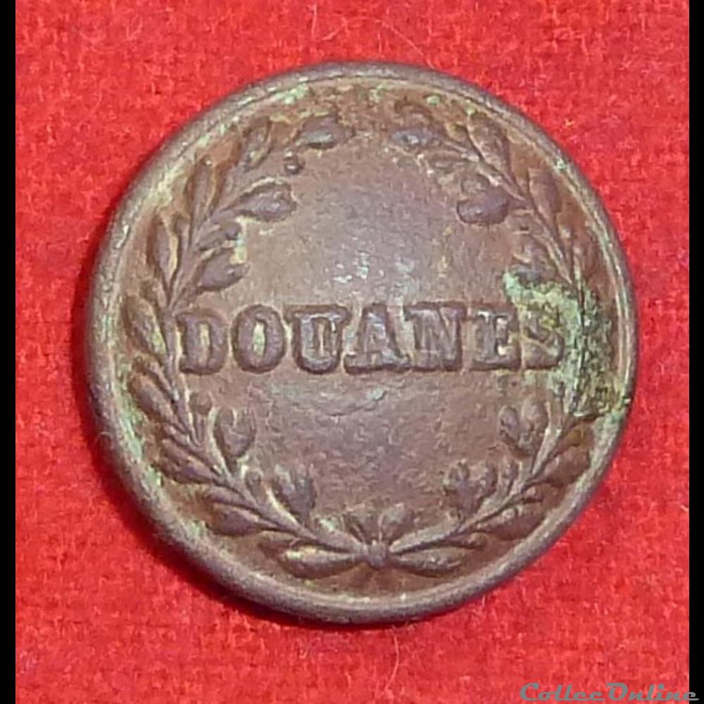 Armée de terre - Douanes - 1 /1 vetements et accessoires boutons militaires armee de terre douanes 1 1