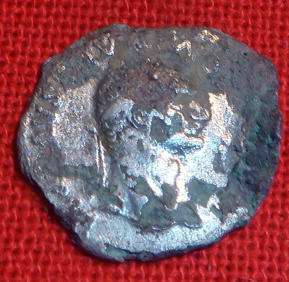 Denier de Domitien - Jupiter monnaies antiques a romaines imperiales et republicaines denier de domitien jupiter
