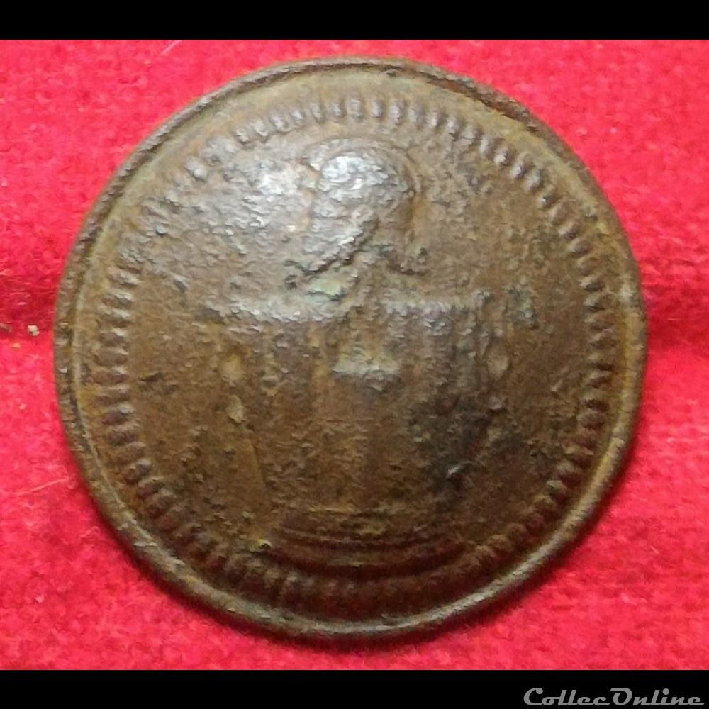vetements et accessoires boutons militaires armee de terre genie officiers 1844 1871