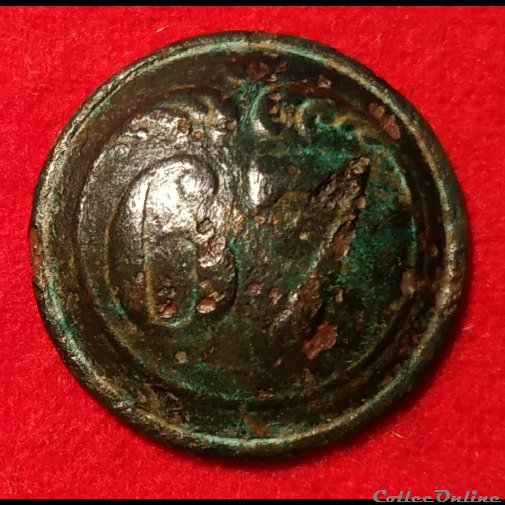vetement et accessoire bouton militaire 67 eme infanterie de ligne 1844 1871