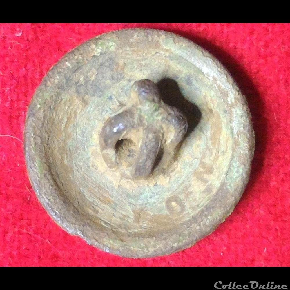 vetements et accessoires boutons militaires armee de terre 9 eme regiment de dragons 1845 1871