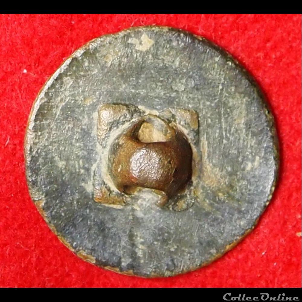 vetements et accessoires boutons militaires armee de terre infanterie 1792 1793