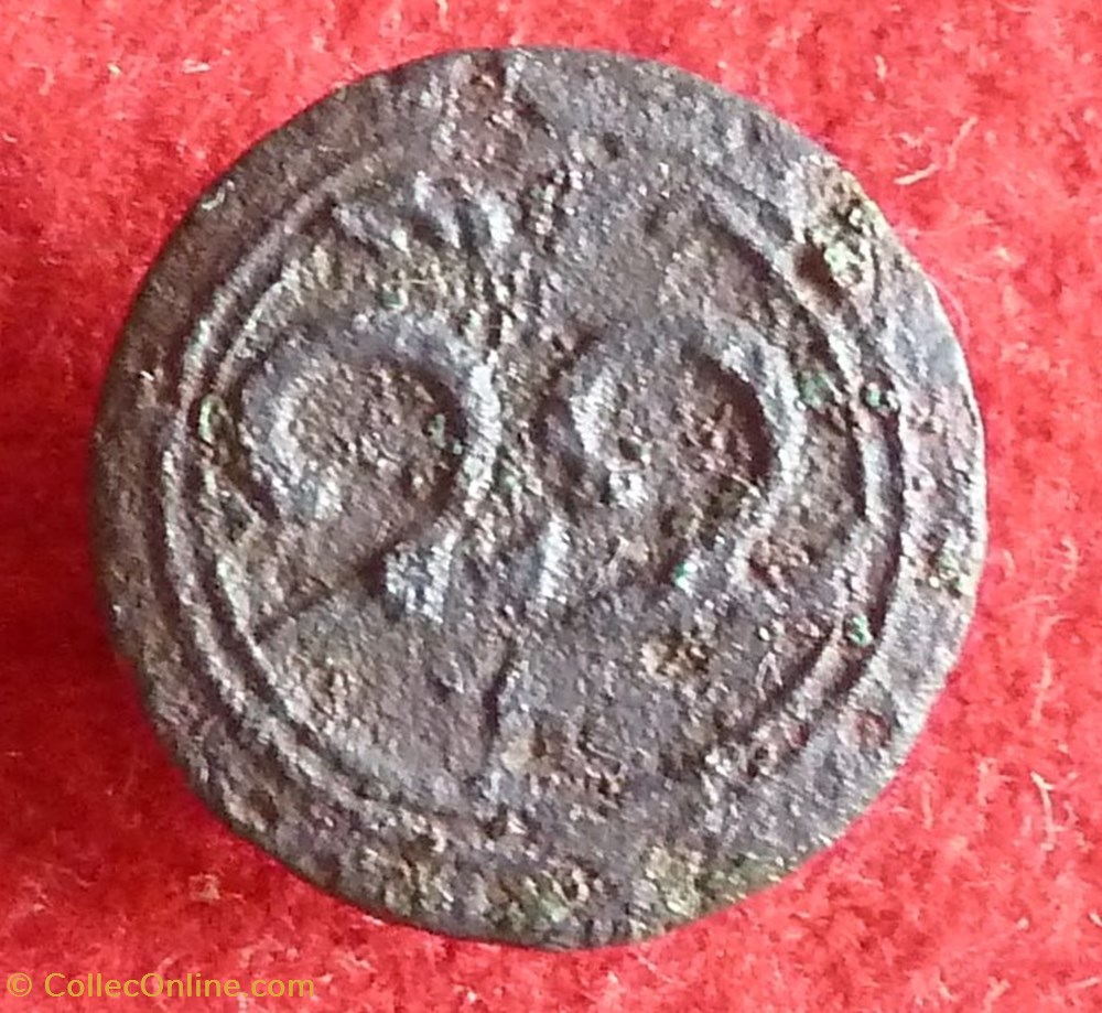 vetements et accessoires boutons militaires 22 eme infanterie de ligne 1762 1791