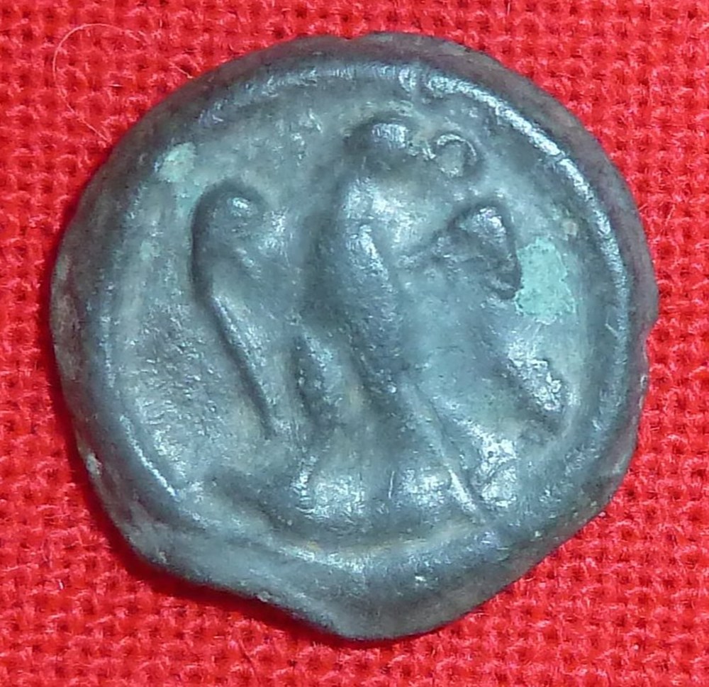 Carnutes - Potin à l'aigle de face monnaies antiques celtes carnutes potin a aigle de face