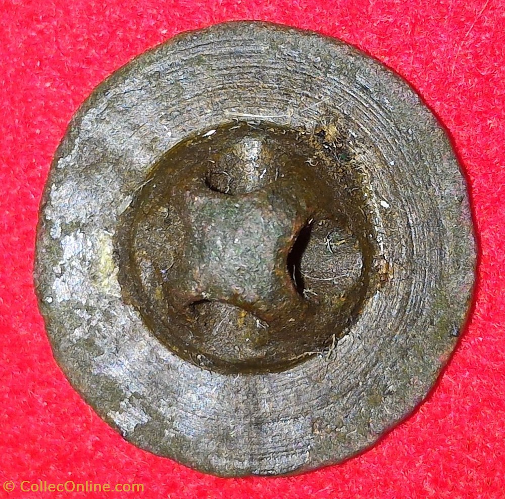 vetements et accessoires boutons militaires 1 ere infanterie de ligne 1786 1791