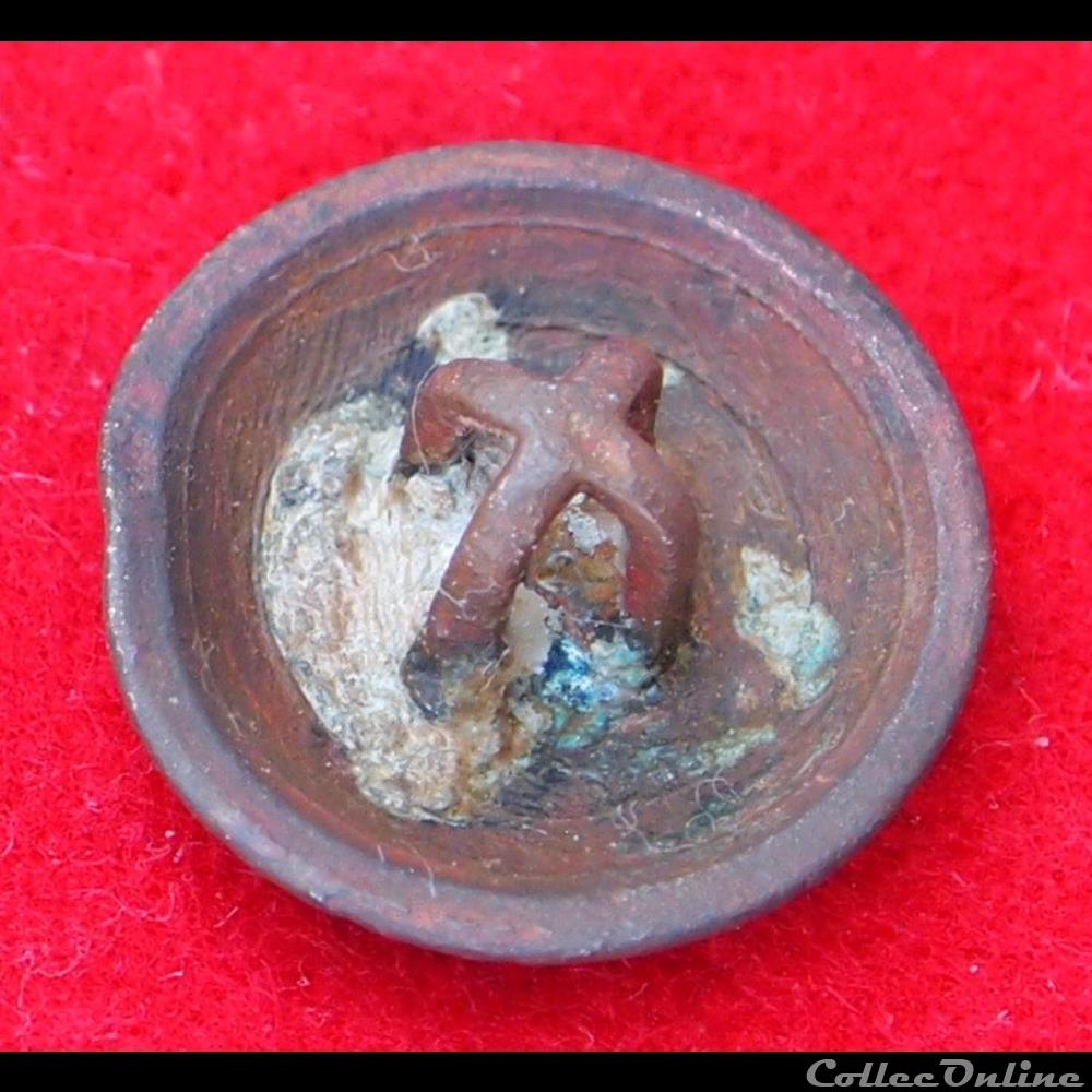 vetements et accessoires boutons militaires 51 eme infanterie de ligne 1844 1871