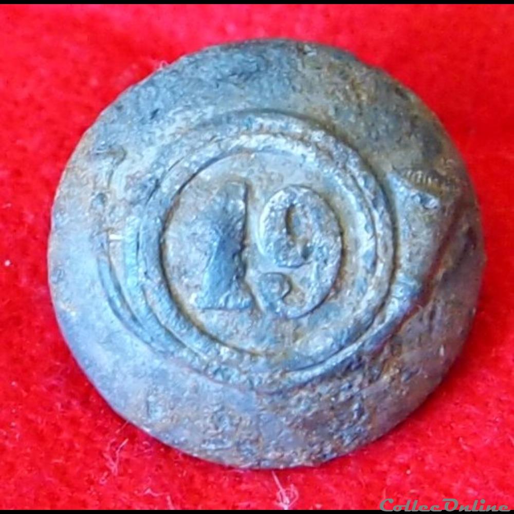 vetements et accessoires boutons militaires armee de terre 19 eme chasseurs a pied 1853 1871