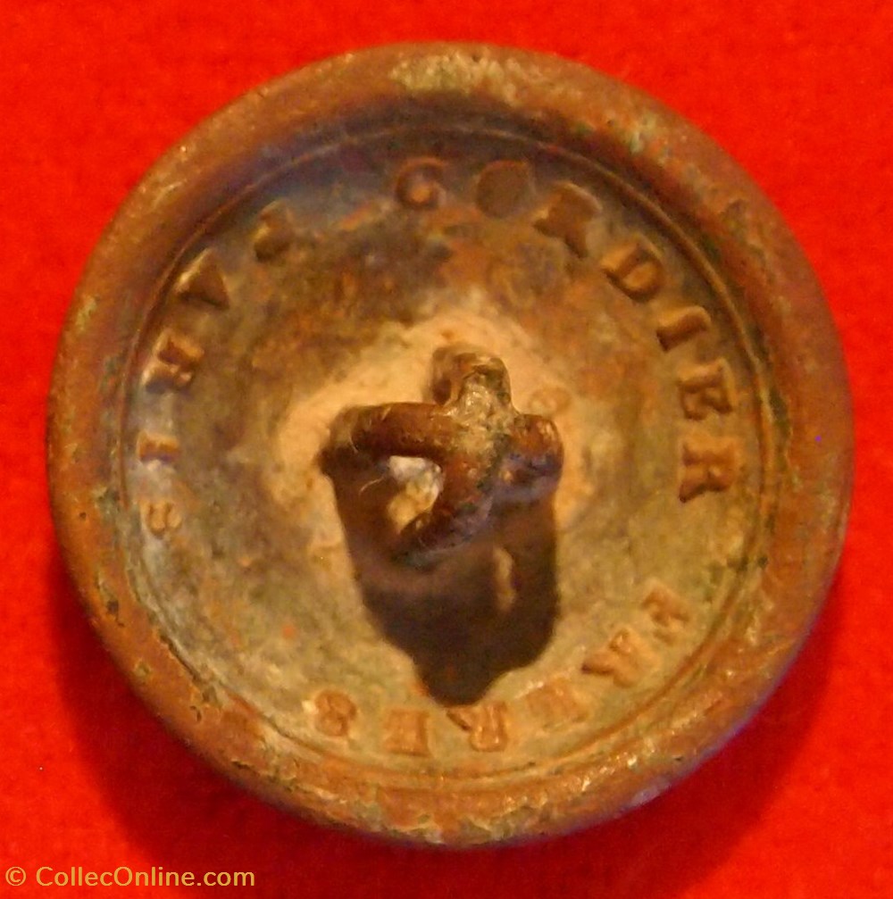 vetements et accessoires boutons militaires 4 eme infanterie de ligne 1844 1871