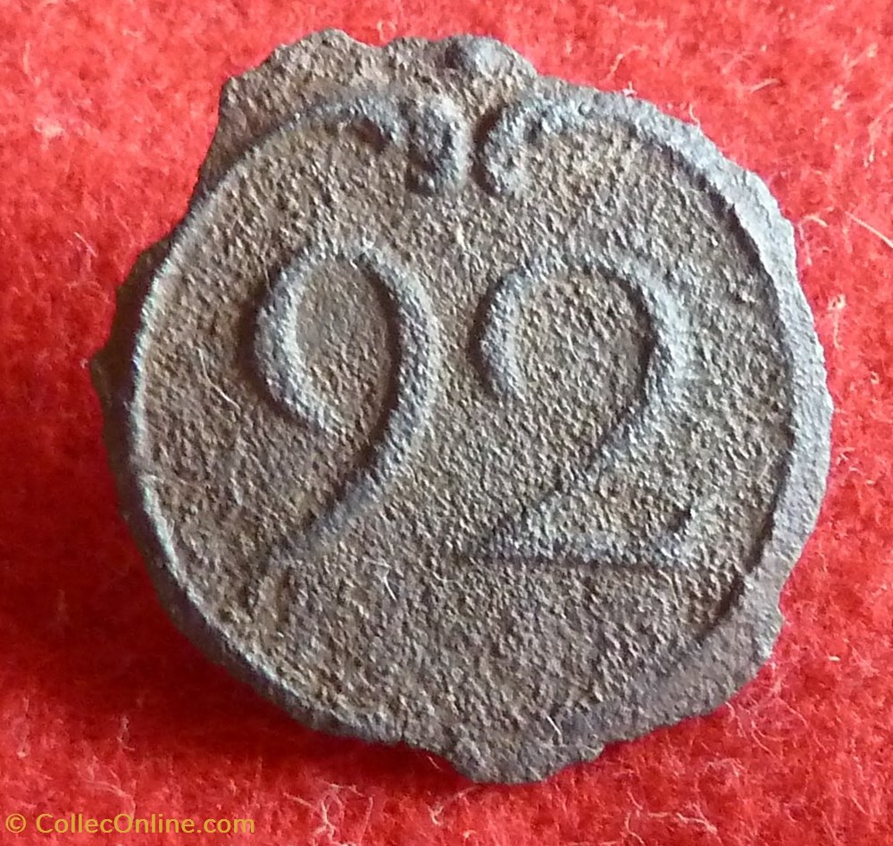 vetements et accessoires boutons militaires 92 eme infanterie de ligne 1776 1792