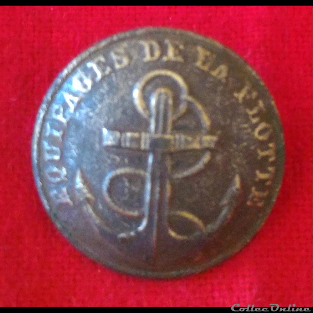 vetements et accessoires boutons militaires marine troisieme republique equipage de la flotte