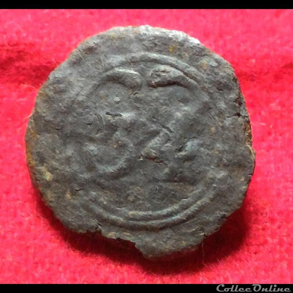 vetements et accessoires boutons militaires 34eme infanterie de ligne 1776 1792