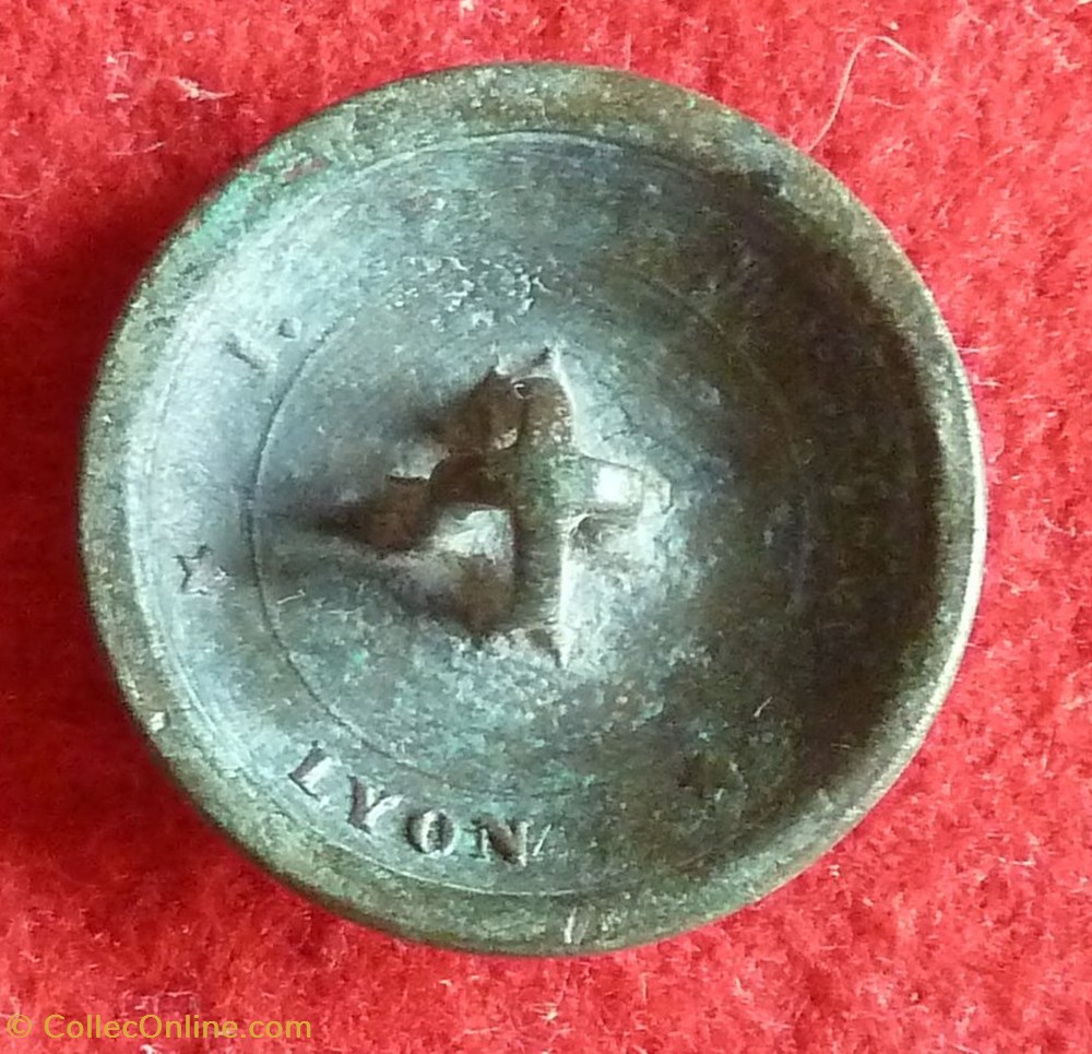 vetements et accessoires boutons militaires marine troisieme republique equipage de la flotte