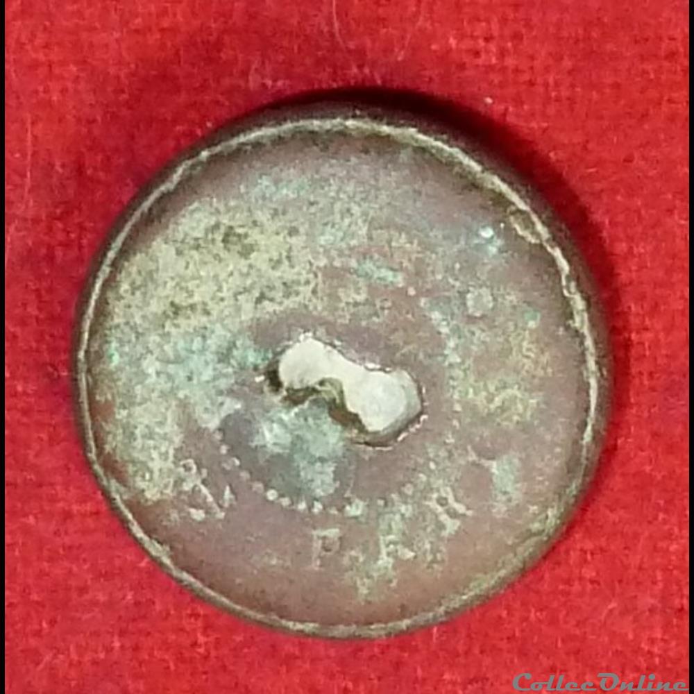 Armée de terre - Douanes - 1 /1 vetements et accessoires boutons militaires armee de terre douanes 1 1