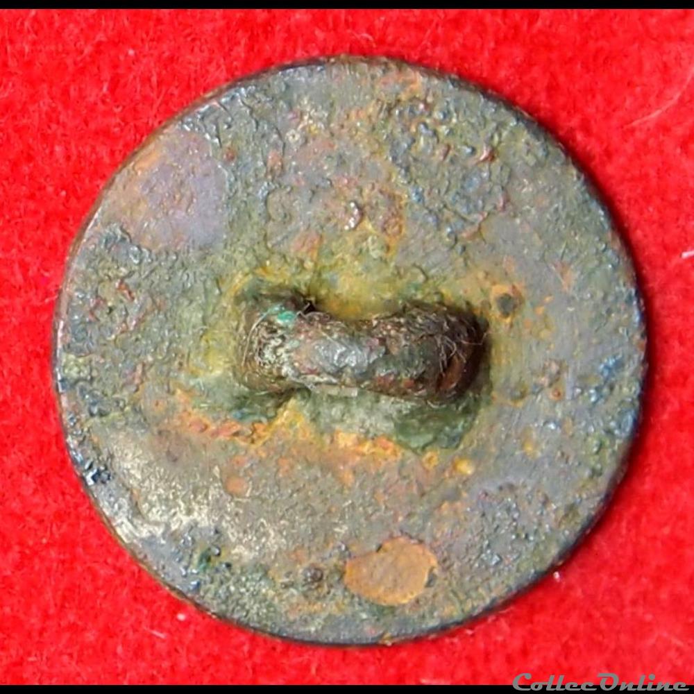 vetement et accessoire bouton militaire marine revolution compagnies de canonniers de gardes cotes