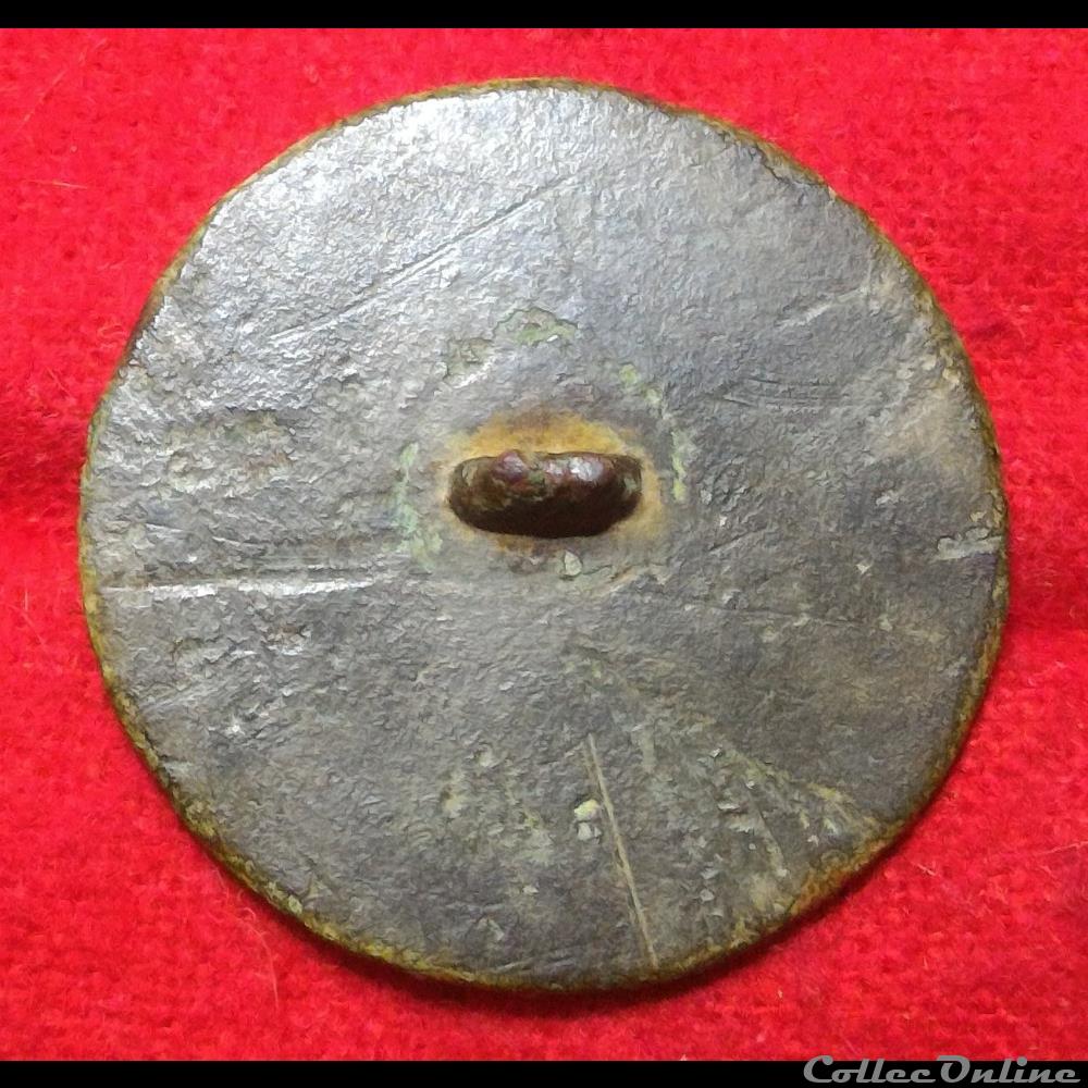 vetement et accessoire bouton militaire louviers 1789 1790