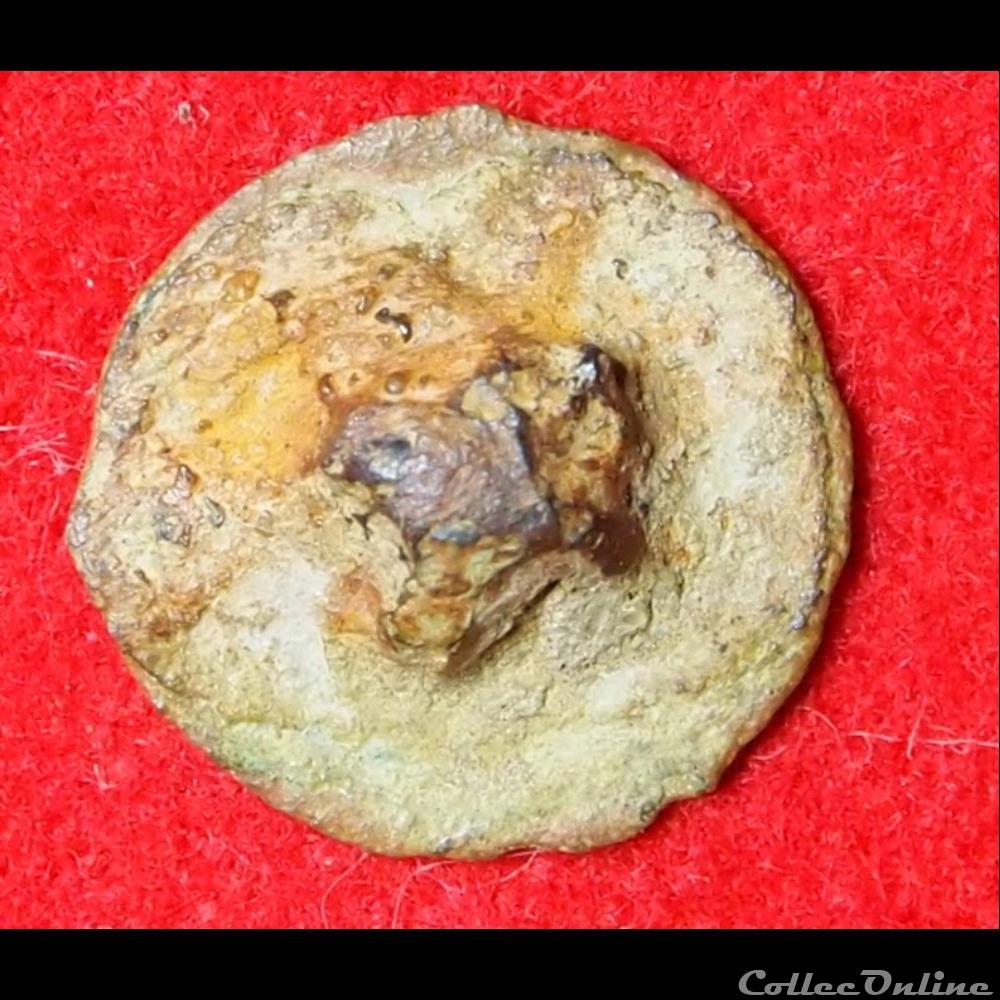 vetements et accessoires boutons militaires 105 eme infanterie de ligne 1803 1814