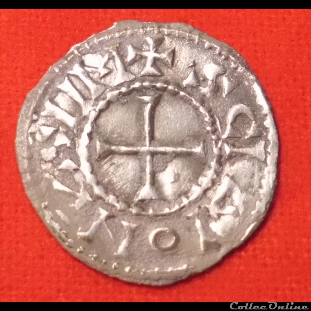 Denier de Charles II le Chauve - Monastère de Saint Denis monnaies europe medievale france carolingiennes denier de charles ii le chauve monastere de saint denis