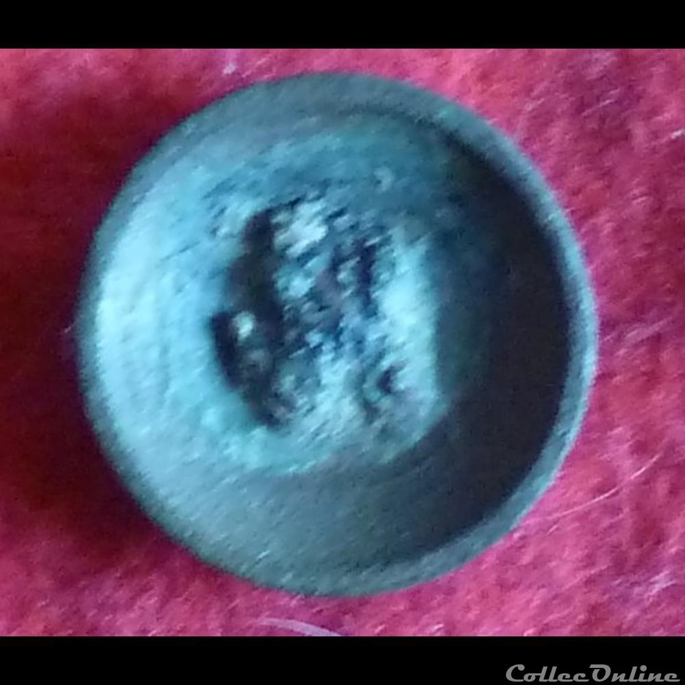 vetements et accessoires boutons militaires 52 eme infanterie de ligne 1844 1871