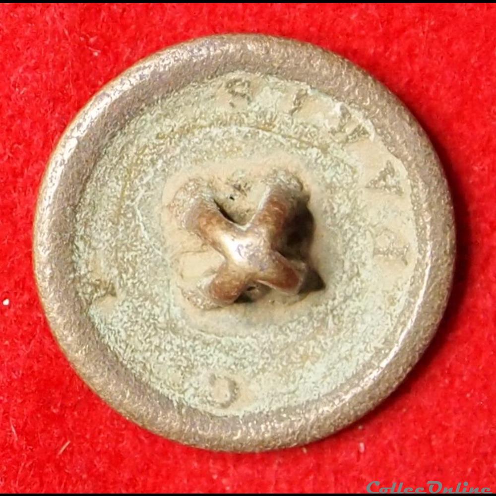 vetements et accessoires boutons militaires 23 eme infanterie de ligne 1820 1844