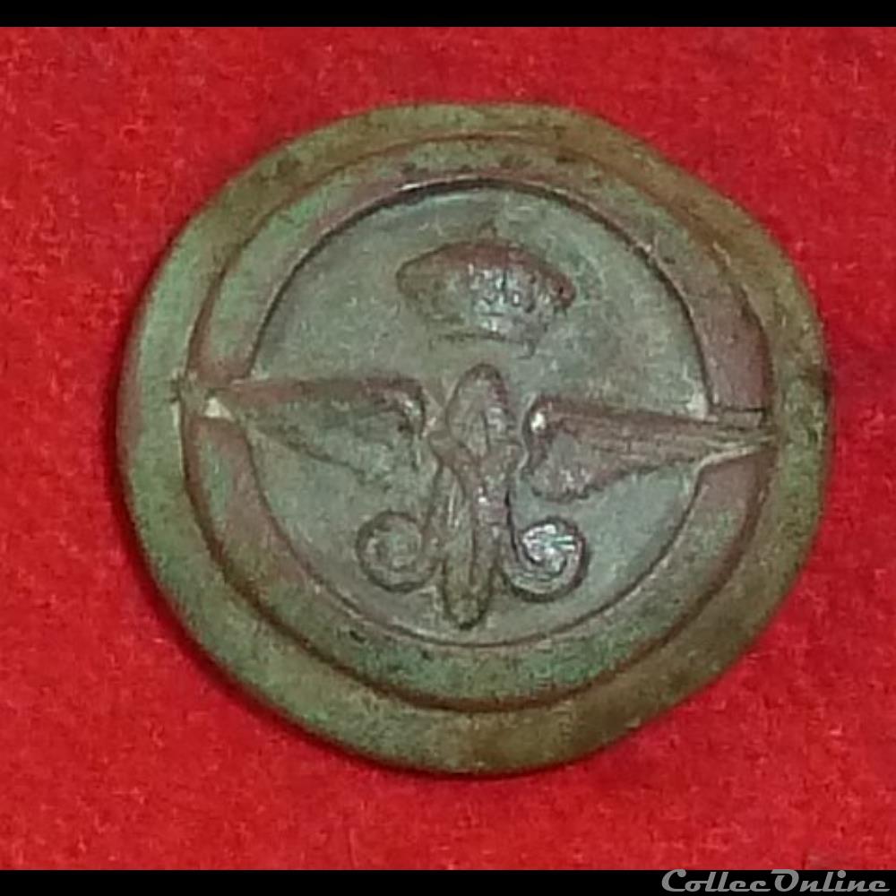 a id bouton militaire