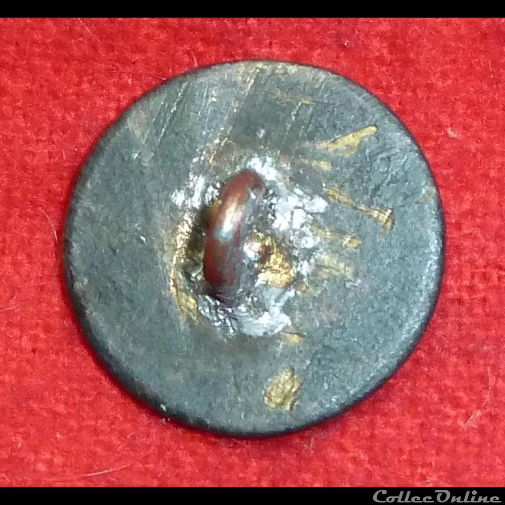 APT - 1789/1790 vetement et accessoire bouton militaire apt 1789 1790