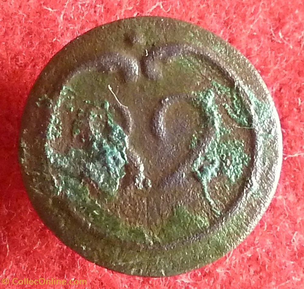 vetements et accessoires boutons militaires 82 eme infanterie de ligne 1779 1792