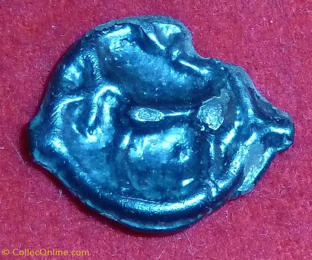 Senones - Potin à la tête casquée et à la rosace monnaies antiques celtes senones potin a la tete casquee et a la rosace
