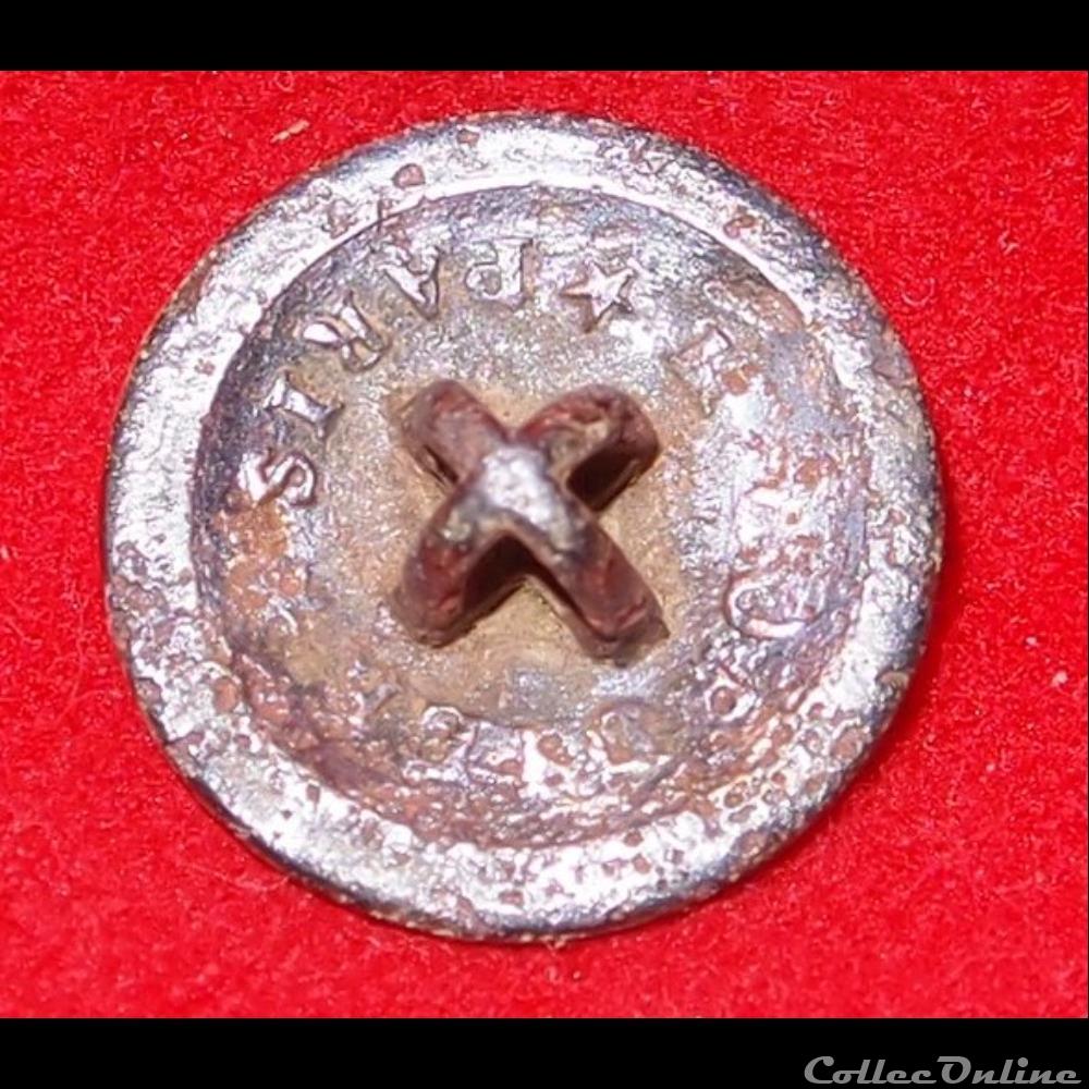 vetements et accessoires boutons militaires 68 eme infanterie de ligne 1820 1844