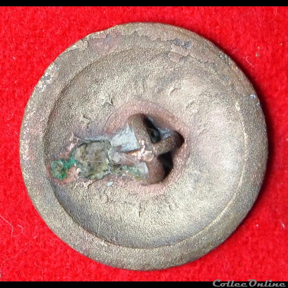 vetements et accessoires boutons militaires 66 eme infanterie de ligne 1820 1844